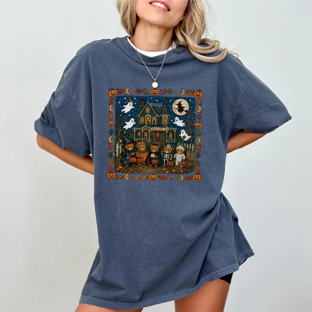 Vintage Halloween Bears Graphic T-Shirt/Sweatshirt/Hoodie – Retro Haunted House Spooky Season Apparel
