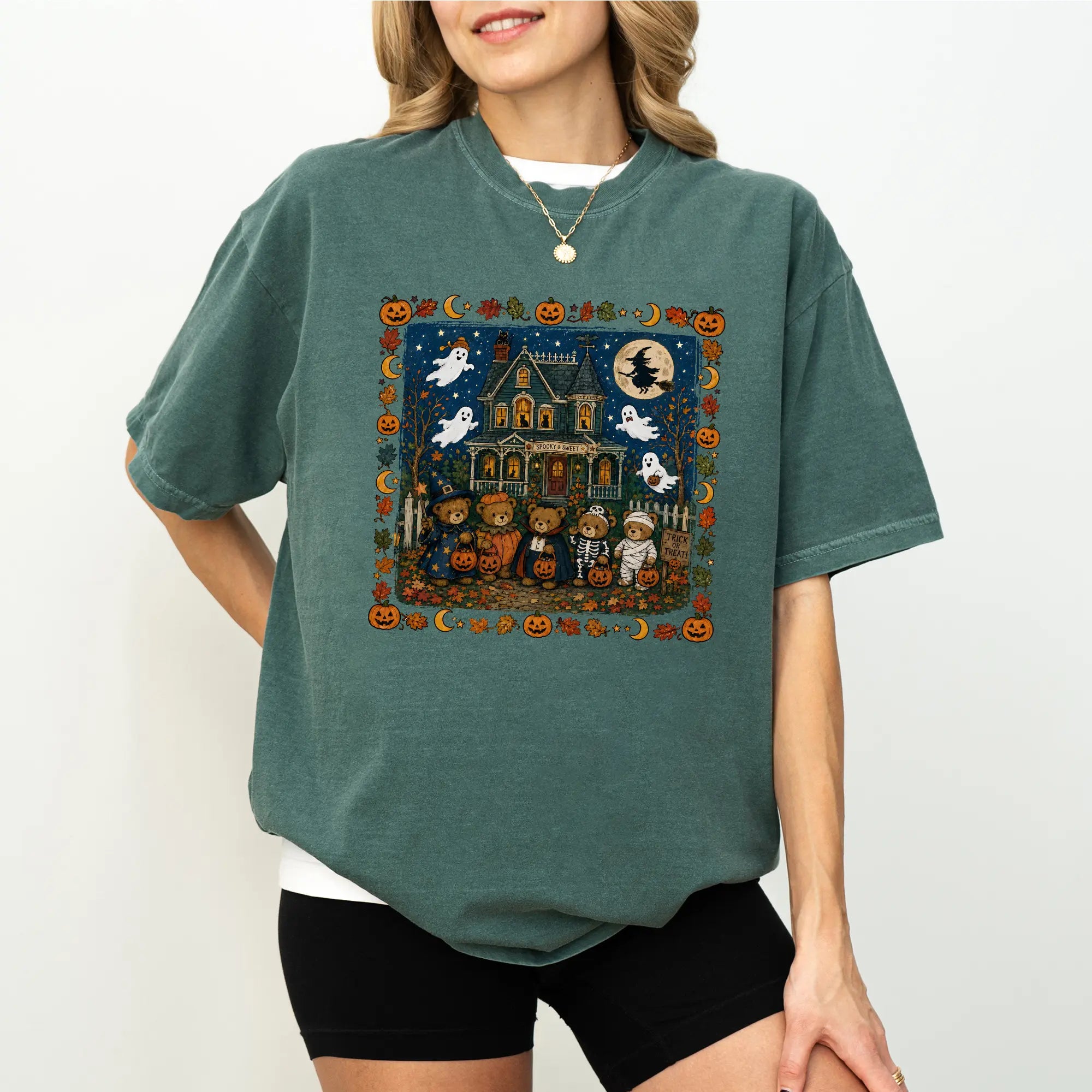 Vintage Halloween Bears Graphic T-Shirt/Sweatshirt/Hoodie – Retro Haunted House Spooky Season Apparel