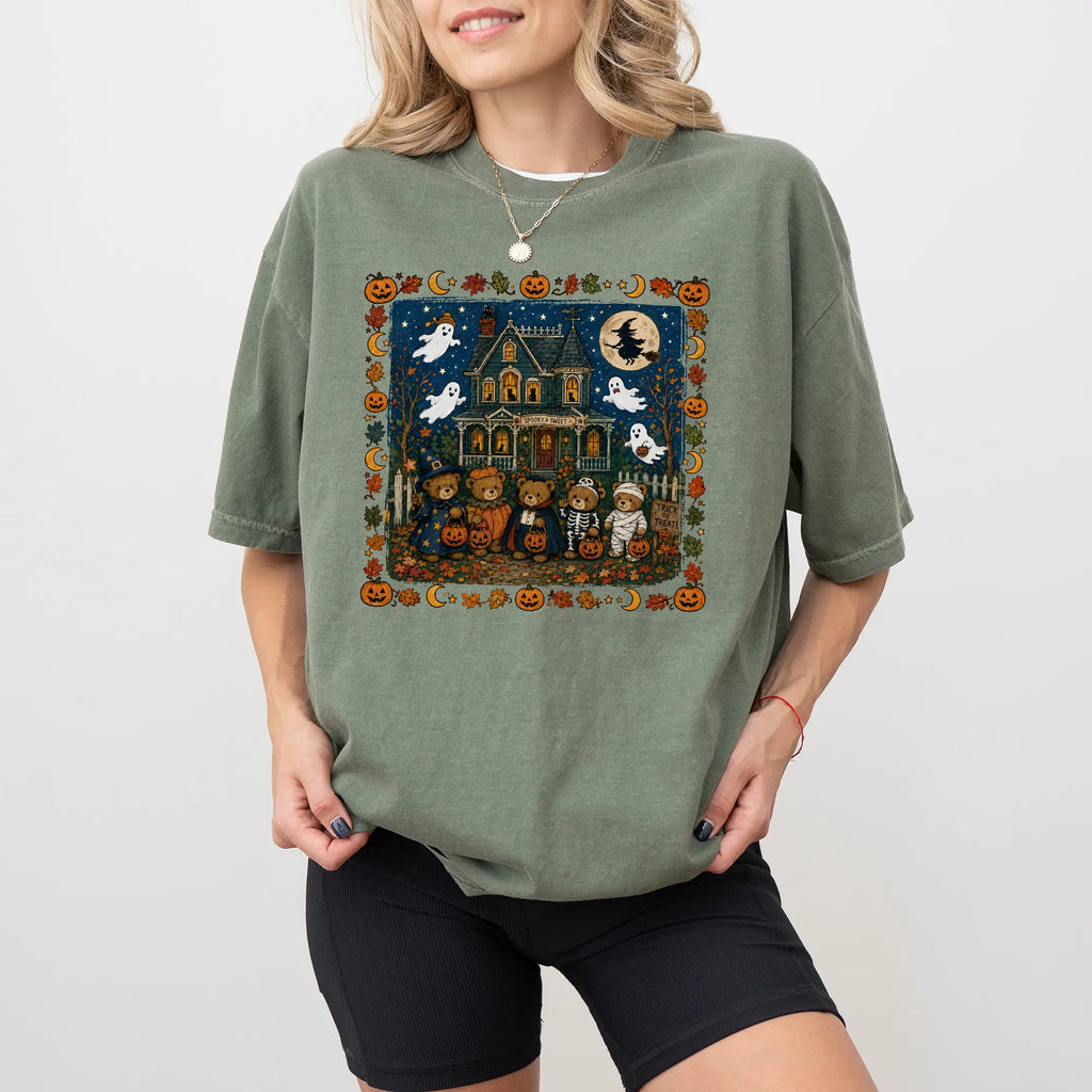 Vintage Halloween Bears Graphic T-Shirt/Sweatshirt/Hoodie – Retro Haunted House Spooky Season Apparel